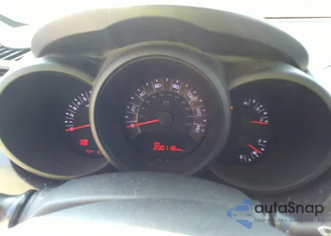 2011 Kia Soul z USA, uszkodzony, nr VIN KNDJT2A17B7264826